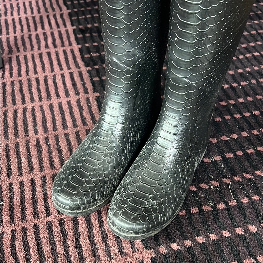 Hunter Black Snake-Patterned Boots - image 2